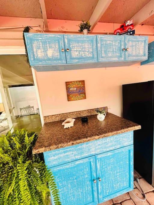 Villa Vintage Family Scape + Heated Pool&Discount Tampa Exterior foto