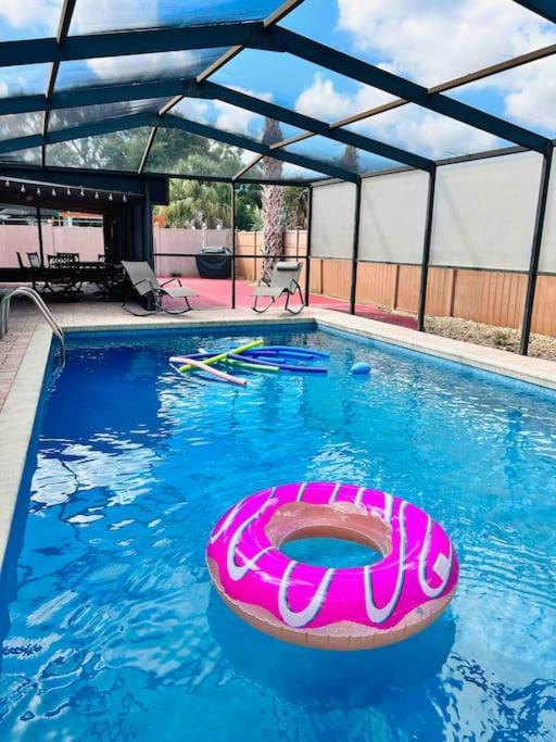 Villa Vintage Family Scape + Heated Pool&Discount Tampa Exterior foto